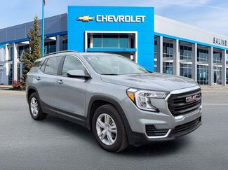 Used 2023 GMC Terrain SLE w/ Driver Convenience Package FWD video 1