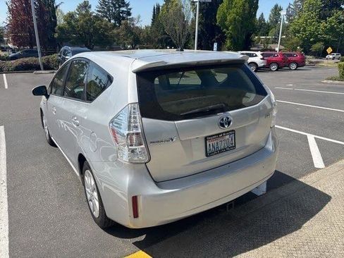 Used 2013 Toyota Prius V Two FWD image 5