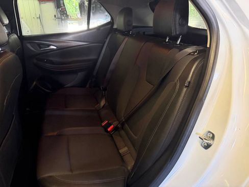 Used 2025 Buick Encore GX Preferred FWD image 11