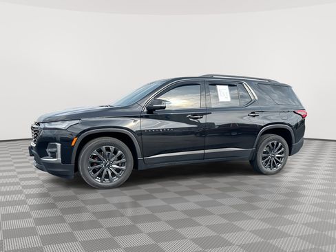 Used 2023 Chevrolet Traverse RS w/ LPO, Cargo Package AWD/4WD image 1