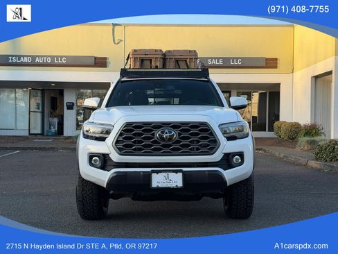 Used 2022 Toyota Tacoma TRD Off-Road AWD/4WD image 3