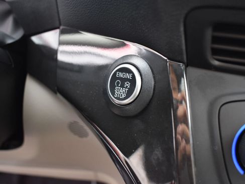 Used 2019 Ford Escape Titanium AWD/4WD image 13