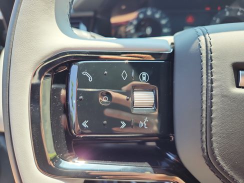 New 2026 Land Rover Range Rover Velar S image 19