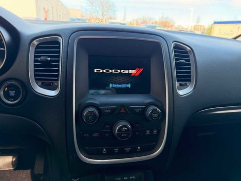 Used 2019 Dodge Durango SXT w/ 3rd Row Seating Group image 10