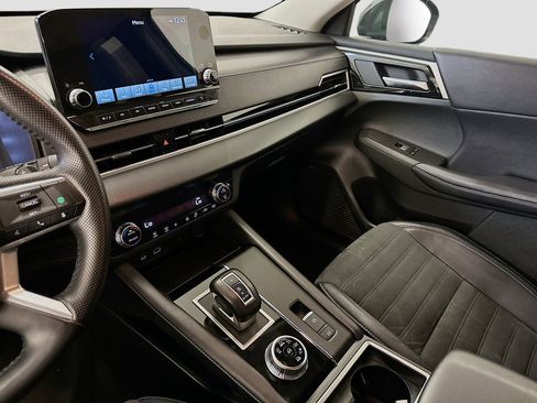 Used 2024 Mitsubishi Outlander SE image 26