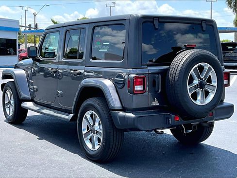 Used 2020 Jeep Wrangler Unlimited Sahara AWD/4WD image 3