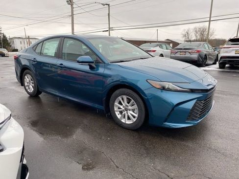 New 2026 Toyota Camry LE image 8