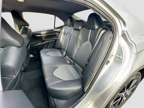 Used 2023 Toyota Camry SE image 22