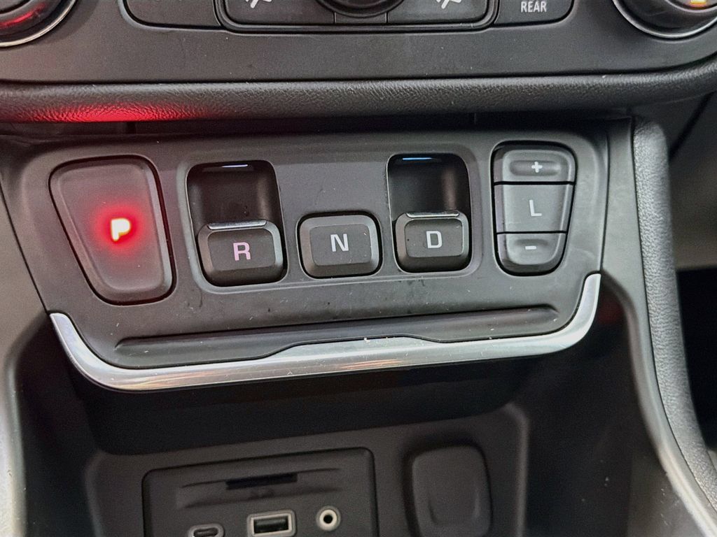 Used 2018 GMC Terrain SLT w/ Preferred Package FWD image 15