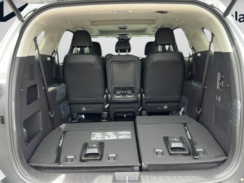 New 2026 Kia Carnival SX Prestige FWD image 9