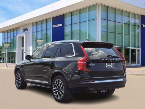 Certified 2025 Volvo XC90 T8 Plus w/ Protection Package Premier image 4