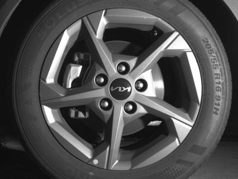 Used 2025 Kia K4 FWD image 12