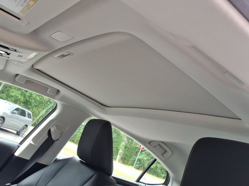 Used 2024 Lexus ES 350 w/ Premium Package FWD image 17