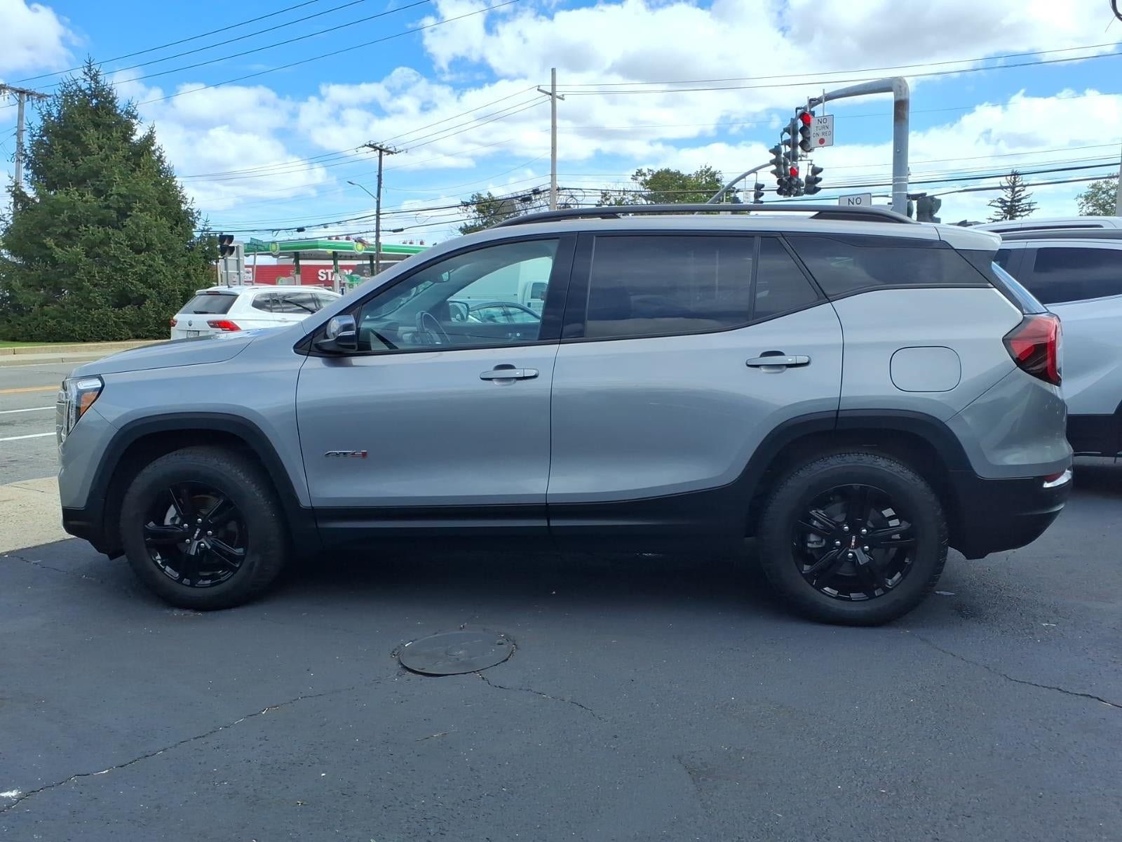 Used 2024 GMC Terrain AT4 w/ LPO, Floor Liner Package AWD/4WD image 8