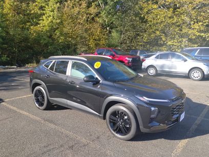 Used 2025 Chevrolet Trax ACTIV w/ Sunroof Package