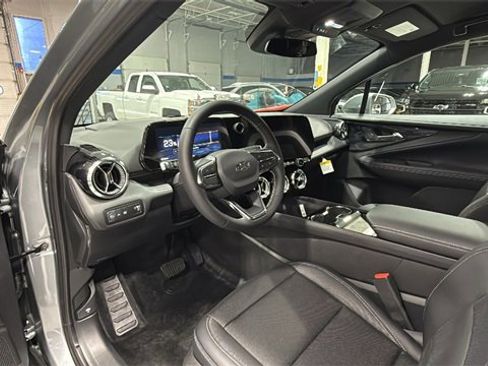 New 2026 Chevrolet Blazer EV LT image 9