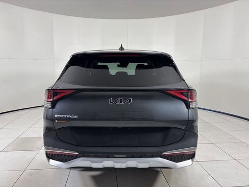 Used 2023 Kia Sportage EX image 4