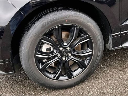 Used 2024 Ford Edge SE w/ Black Appearance Package AWD/4WD image 8