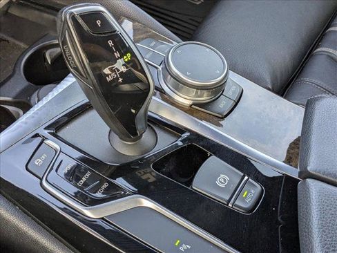 Used 2019 BMW 530i w/ Convenience Package image 11