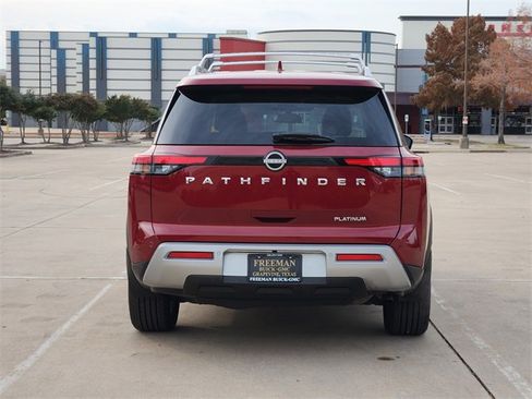 Used 2024 Nissan Pathfinder Platinum image 6