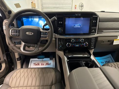 New 2026 Ford F250 Platinum w/ Platinum Plus Package AWD/4WD image 15