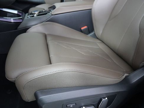 Used 2025 BMW X3 xDrive30i w/ Convenience Package image 9