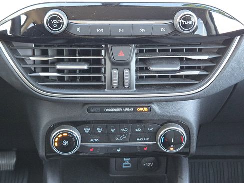 Used 2022 Ford Escape SE w/ Cold Weather Package image 20