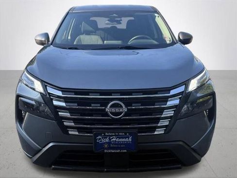 Certified 2024 Nissan Rogue SV image 3