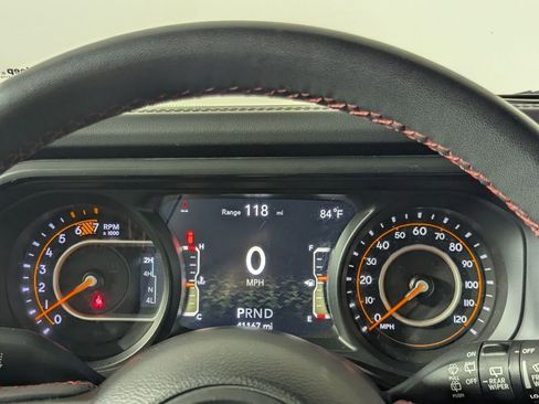 Used 2024 Jeep Wrangler Unlimited Rubicon AWD/4WD image 19