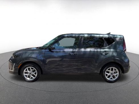 Used 2025 Kia Soul LX w/ LX Technology Package FWD image 9
