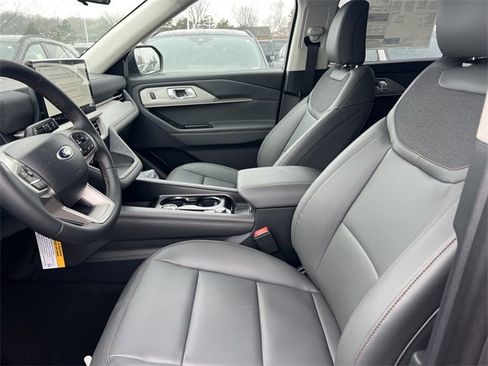 New 2026 Ford Explorer Active w/ Active Comfort Package image 12
