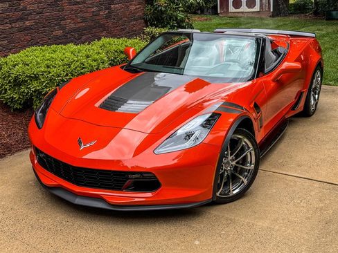 Used 2019 Chevrolet Corvette Grand Sport RWD image 9