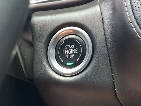 Used 2024 Chevrolet Suburban Premier w/ Premium Package AWD/4WD image 24