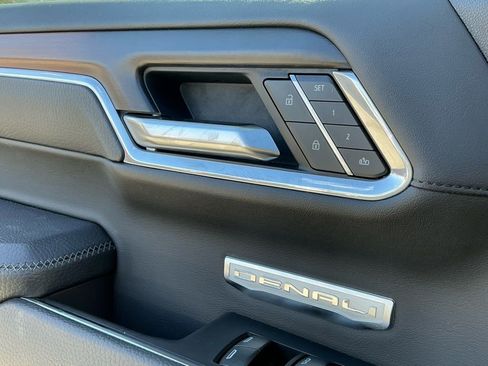 Used 2025 GMC Sierra 1500 Denali w/ Denali Reserve Package image 28