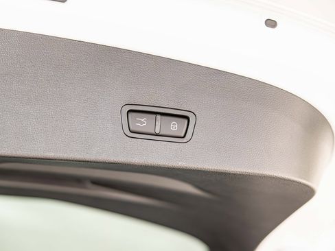 New 2025 Alfa Romeo Tonale w/ Premium Package image 16