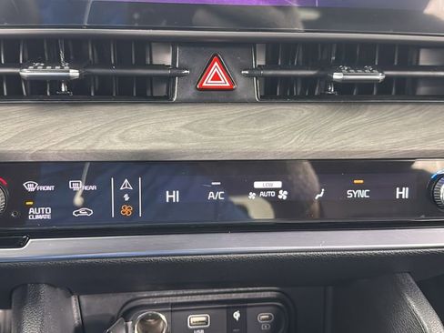 Used 2025 Kia Sportage X-Line image 26