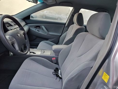 Used 2011 Toyota Camry FWD image 8