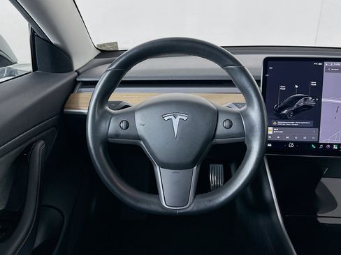 Used 2019 Tesla Model 3 Standard Range Plus RWD image 17
