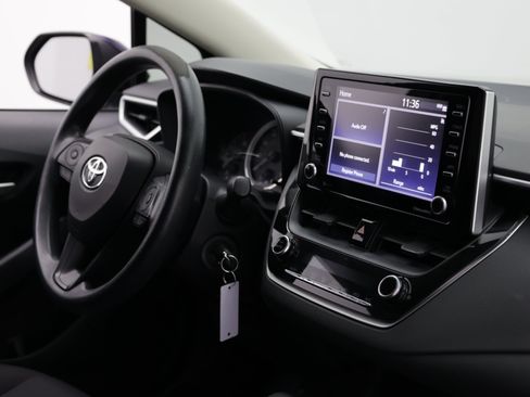 Used 2021 Toyota Corolla LE FWD image 34