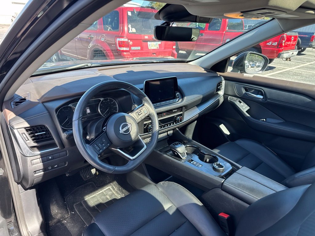 Certified 2023 Nissan Rogue SV w/ SV Premium B Package AWD/4WD image 10