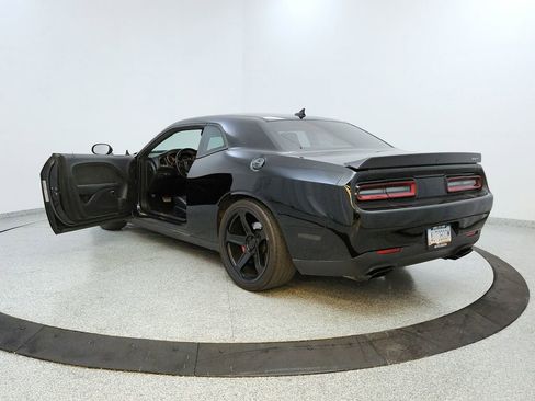 Used 2016 Dodge Challenger SRT Hellcat image 10