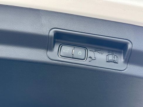 Used 2025 Ford Explorer ST image 14