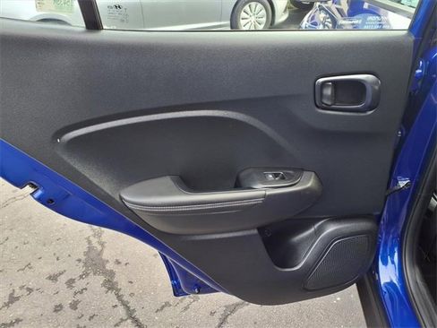 Certified 2024 Hyundai Venue Limited image 8