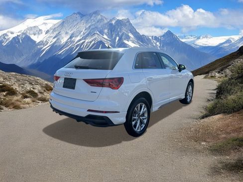 Used 2023 Audi Q3 2.0T Premium w/ Convenience Package image 5