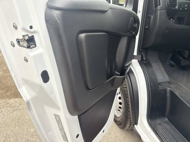 Used 2025 RAM ProMaster 2500 w/ Convenience Group FWD image 16