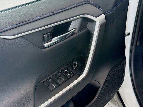 Used 2021 Toyota RAV4 XSE w/ Protection Package (TMS) image 19