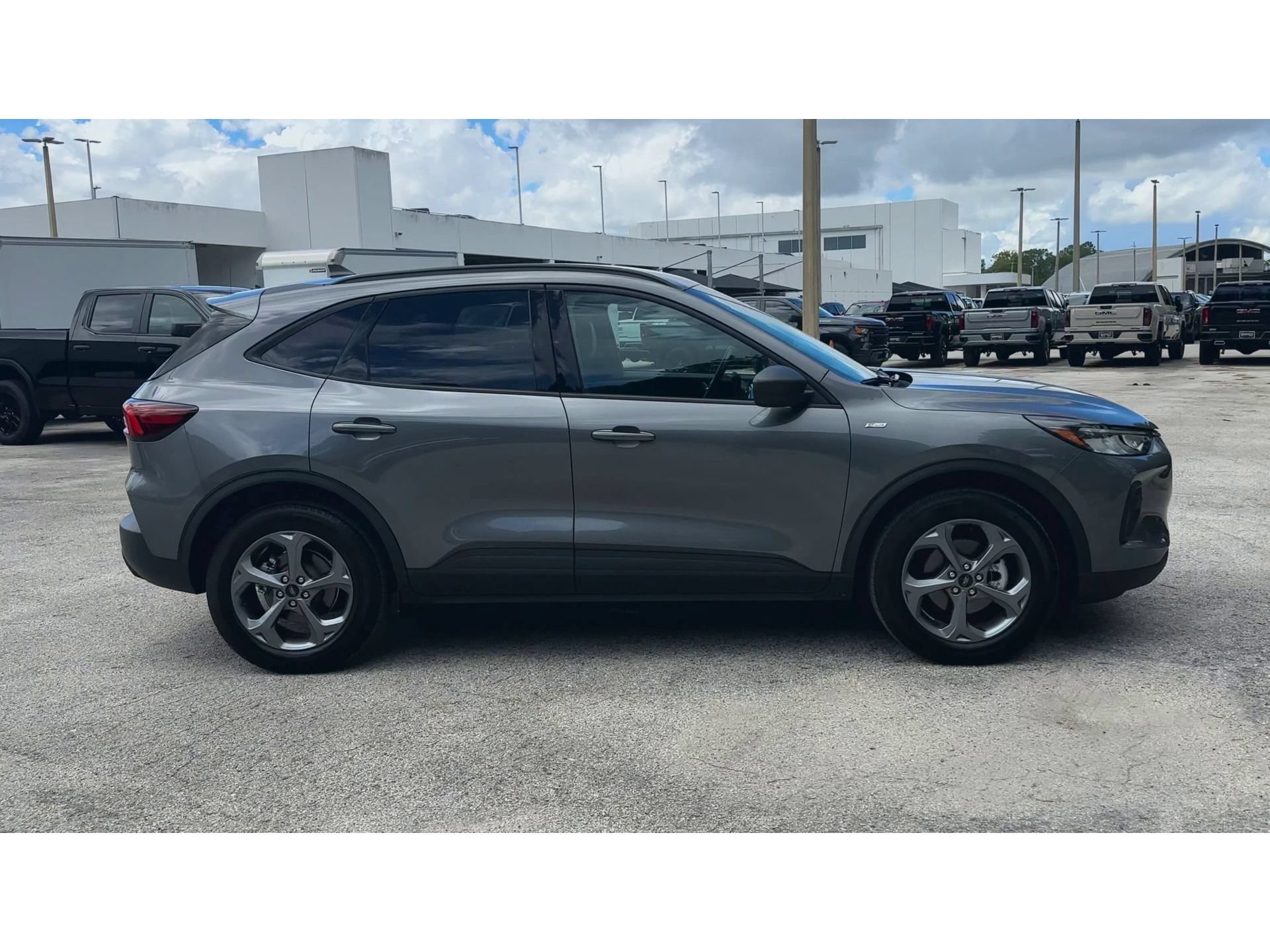 Used 2025 Ford Escape ST-Line AWD/4WD image 9