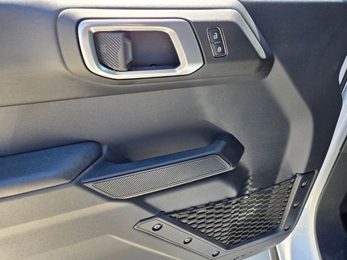 New 2026 Ford Bronco Badlands AWD/4WD image 13