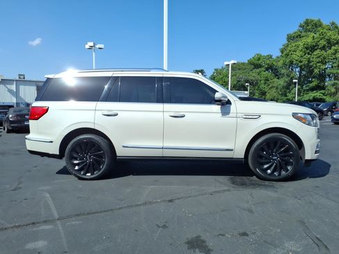 Used 2021 Lincoln Navigator Reserve AWD/4WD image 8