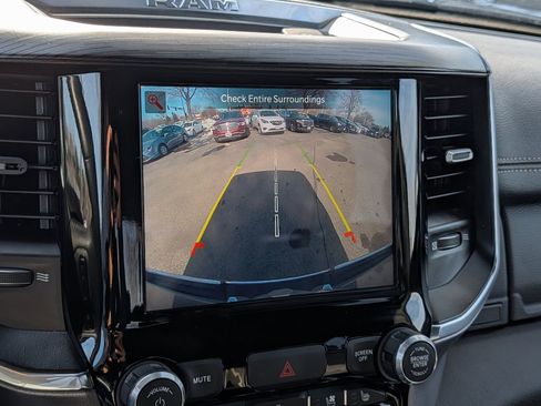 Used 2024 RAM 1500 Laramie AWD/4WD image 45